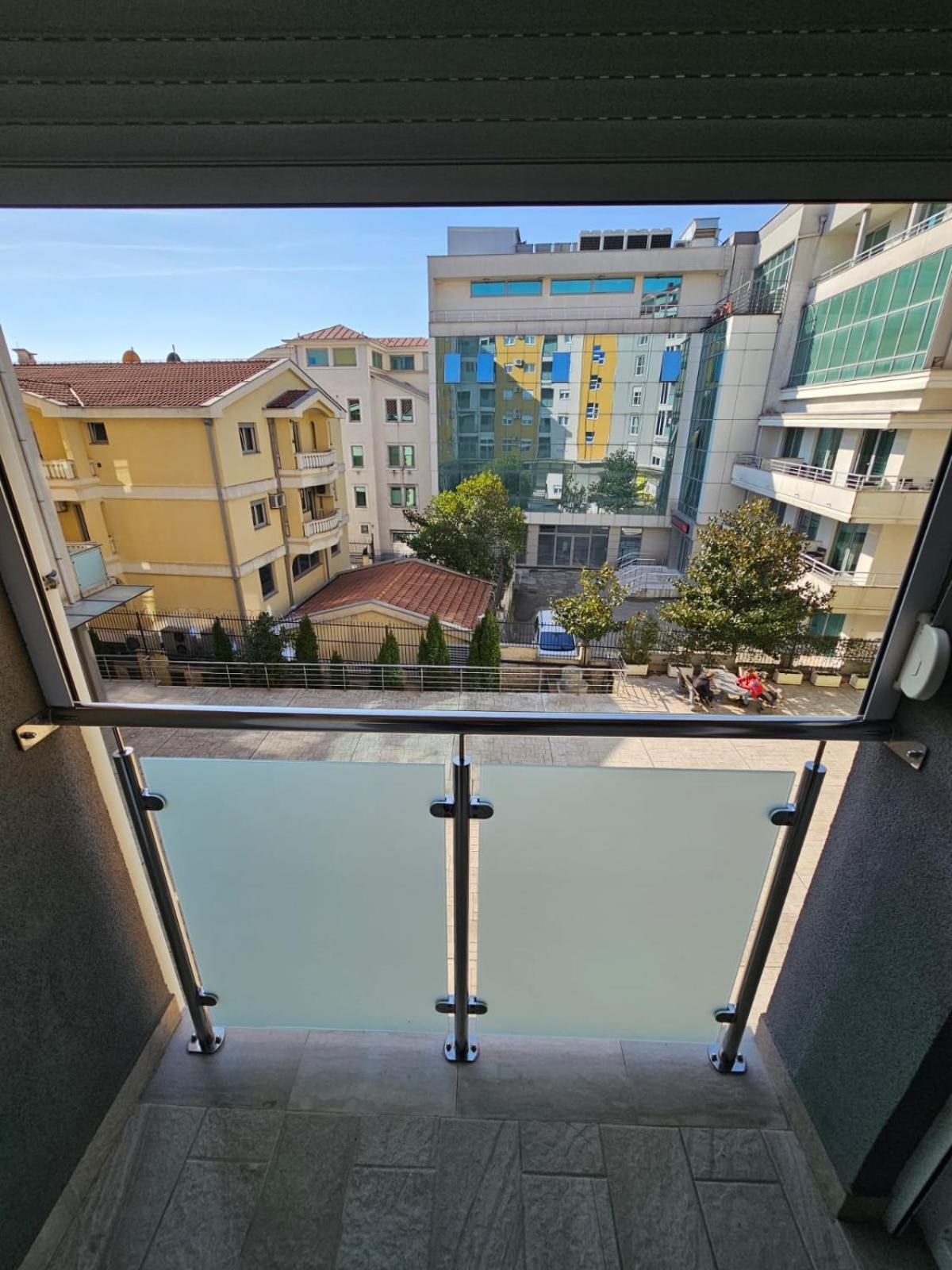 Agape Apartment Podgorica Bagian luar foto